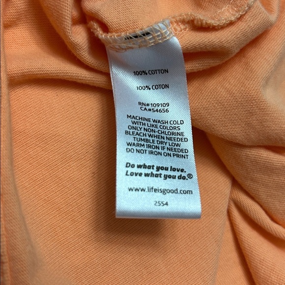 Life Is Good Size Men’s Medium Graphic Tshirt Orange/Coral - Picture 7 of 7